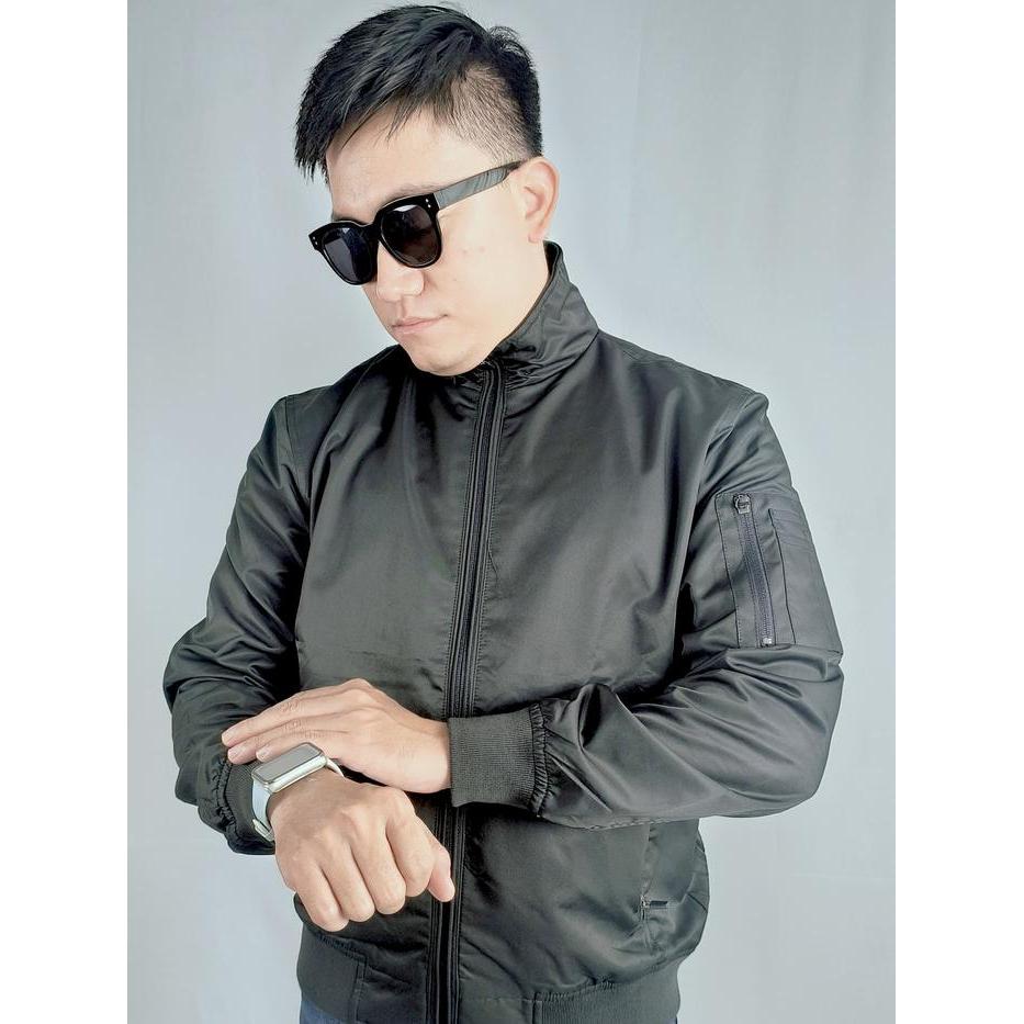 JB Boss Jaket Bomber Round Turtle Neck Tidak Panas Adem