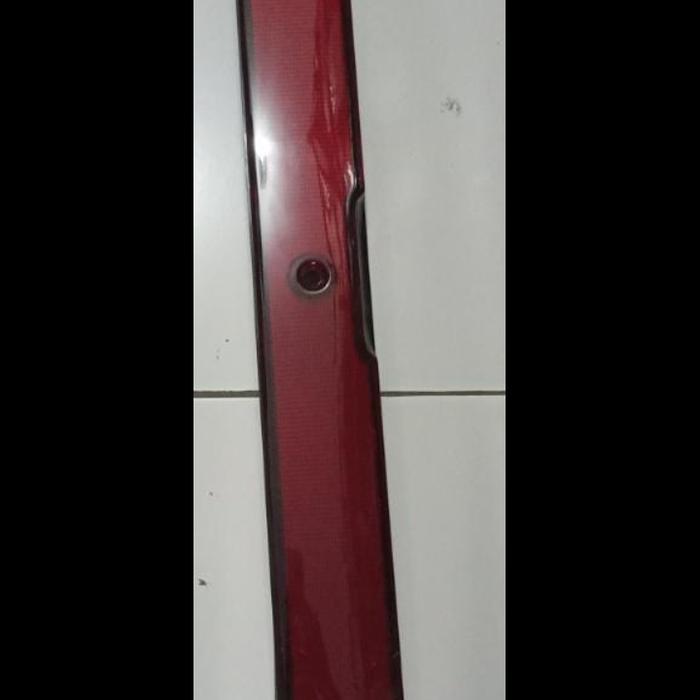 Reflektor Bagasi Ford Laser Champ BEST