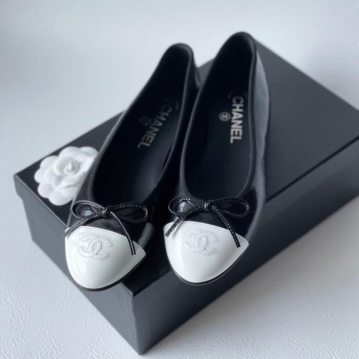 NEW DEALS Original - Chanel Ballerina Flats Flatshoes Black White Patent size 37