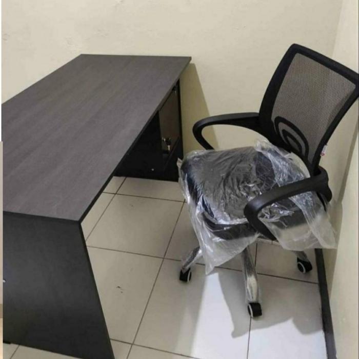 Meja Kantor Meja Tulis Kursi Kantor Paket Meja Kursi Hitam