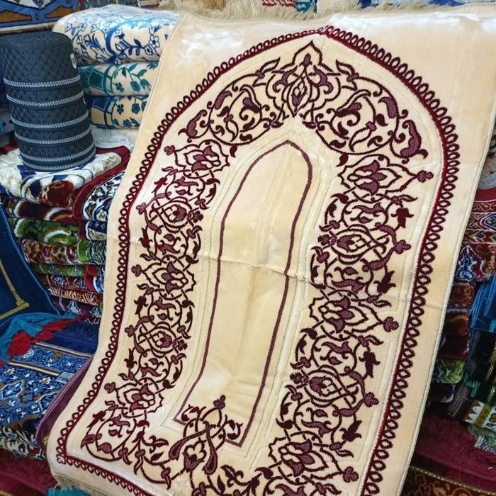 SEJADAH TURKI TEBAL CARPET/ SEJADAH TEBAL 10 MM UK BESAR