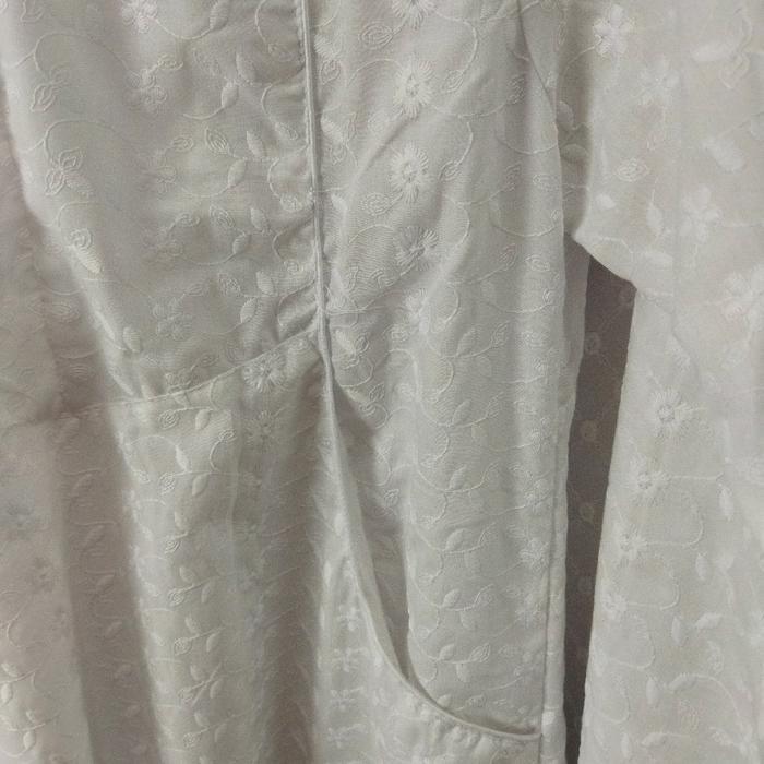 Gamis Katun Jepang Bermotif Model Kantong Dua Hiasan Bis Ban Poliester Polos Bunga Hitam Putih