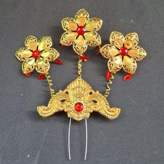 Bando/cunduk mentul adat jawa