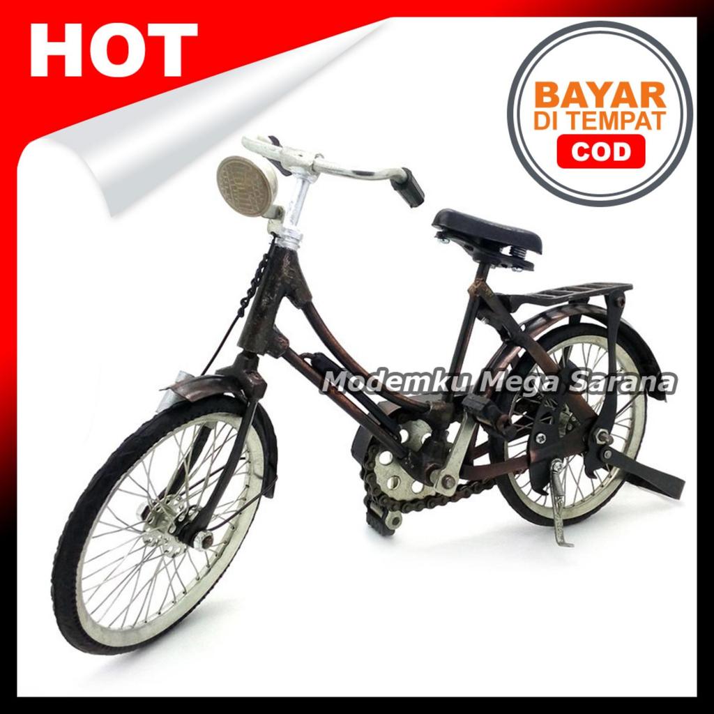 Miniatur Sepeda Ontel Perempuan Sepeda Onthel - Ukuran S 20x6x14 cm