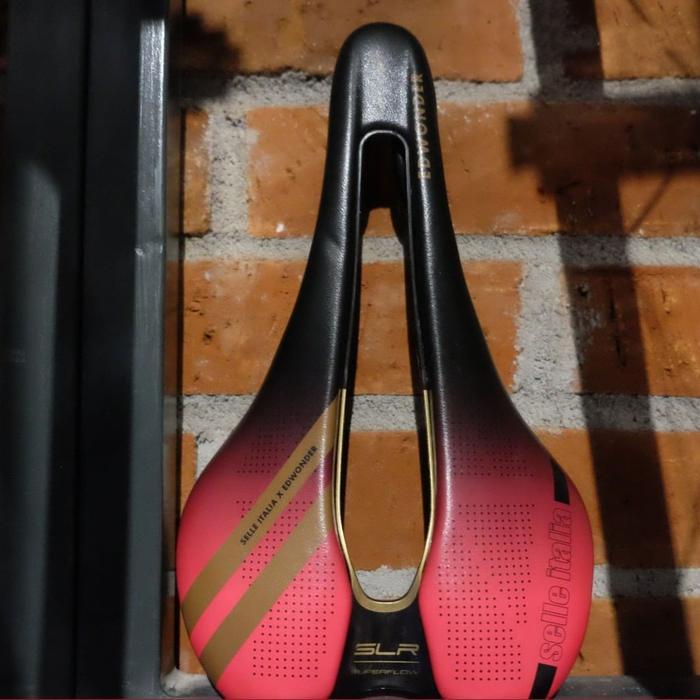 EDWONDER X SELLE ITALIA SLR BOOST SADDLE SEPEDA