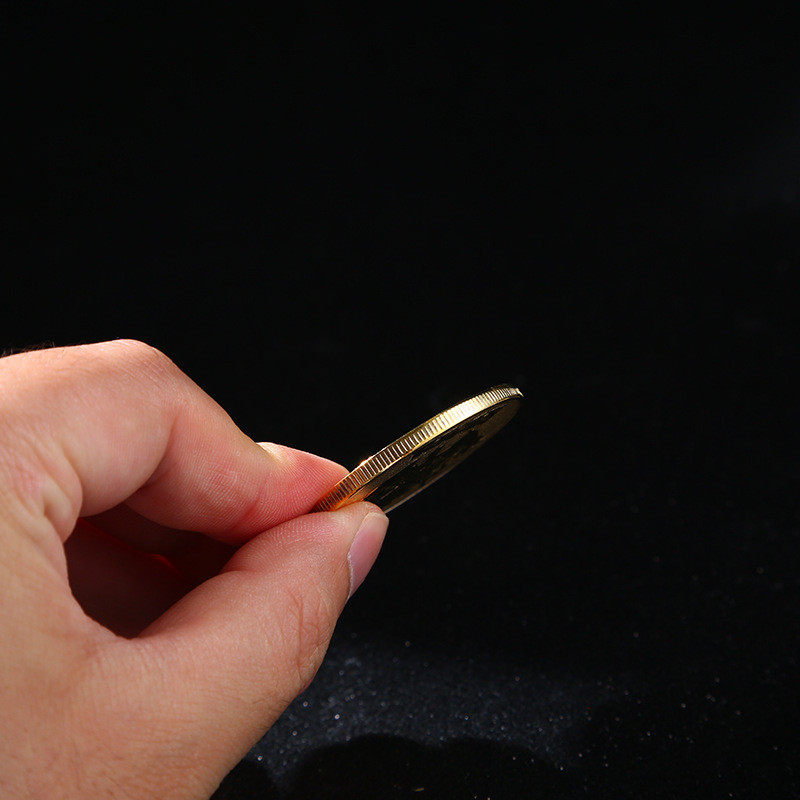 Pokemon Gold Coin Metal Set Mewtwo Charizard Pikachu Venusaur Squirtle Anime Commemorative Medallion