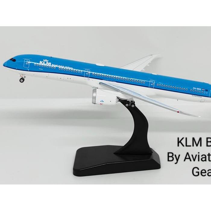KLM B787-10 PH-BKM By Aviation400