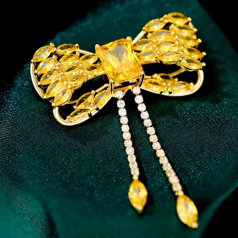 Elegant Tassel Brooch Pin for Women High End Suit Decoration Grandeur Lapel Pin Luxury Accessory for