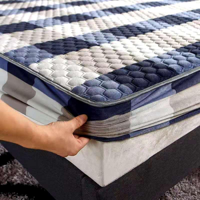 Thicken Warm Velvet Quilted Mattress Cover Soft Flannel King Queen Customized Mattress Protector Cov