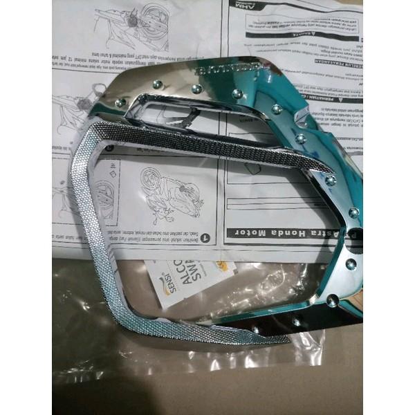 garnish hiasan aksesoris radiator honda vario 125 bholam old lama original chroom Motorcycle