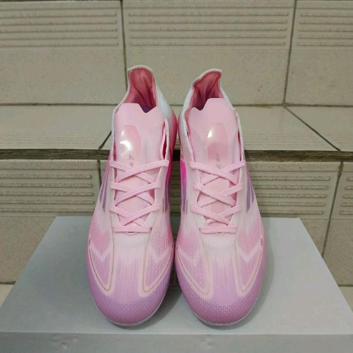 Sepatu Bola F50 Adizero Pink