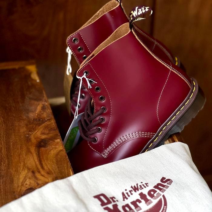 SEPATU DR. MARTENS 1460 VINTAGE OXBLOOD MADE IN ENGLAND
