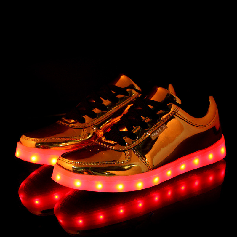 Hot Sale Golden Glitter Men'S Skateboard Shoes Shiny Mirror Designer Trainers Women Shoes Luminous