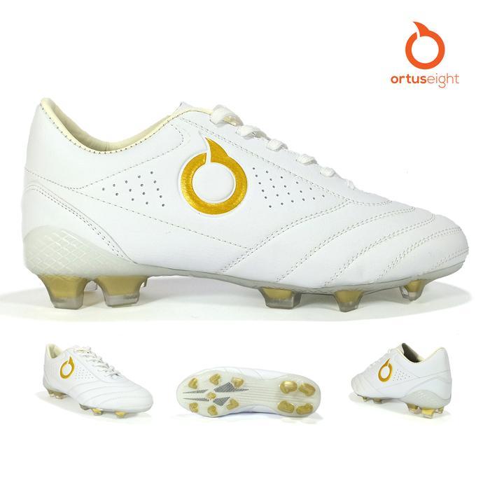 Sepatu Bola OrtusEight Model Seri Classic type Sol Bening daya cengkram kuat warna Putih Terbaru