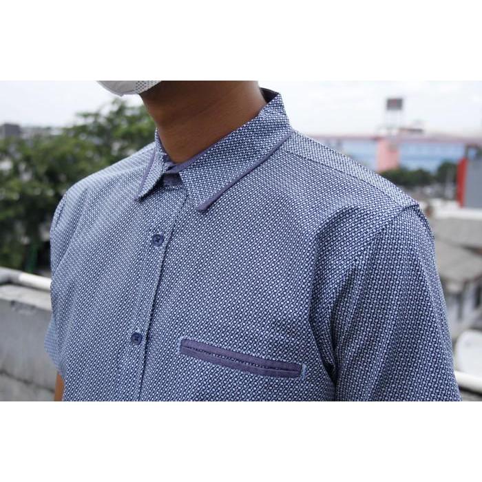 Kemeja Pria Lengan Pendek Biru Motif Bintik Putih Contempo 04