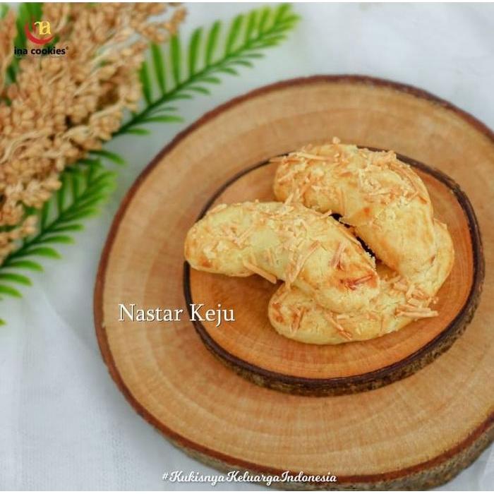 ap1q- Ina Cookies Nastar Keju Jar