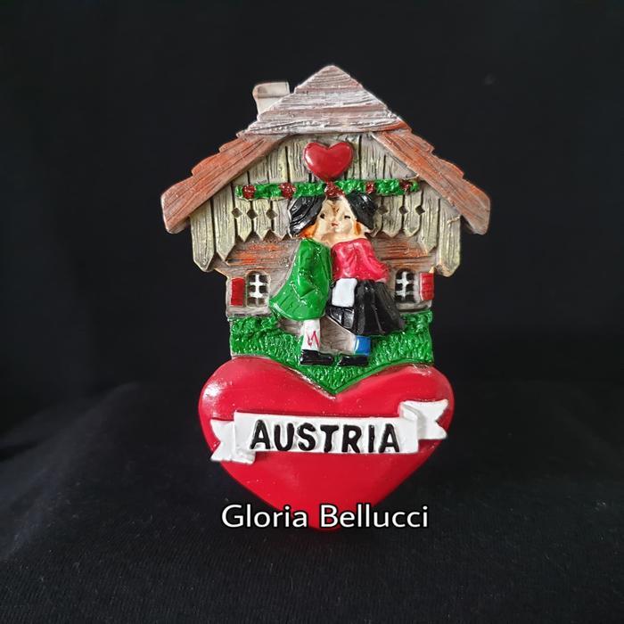 SOUVENIR TEMPELAN MAGNET KULKAS AUSTRIA SAPI SALZBURG