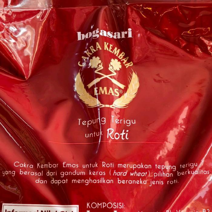 Tepung Cakra Kembar Emas Roti / Tepung Roti Cakra Emas 1Kg