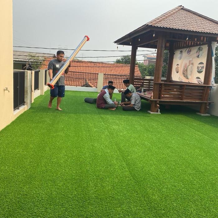 RUMPUT SINTETIS 1 ROLL TIPE SWISS TEBAL 3 CM UKURAN 2X5 METER