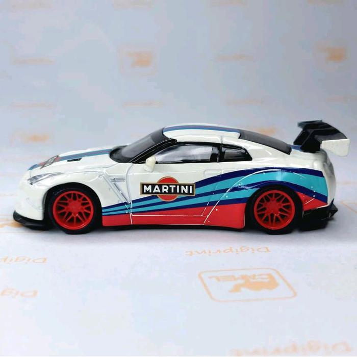 Mini GT LB Works Nissan GT-R R35 LBWK Martini Racing