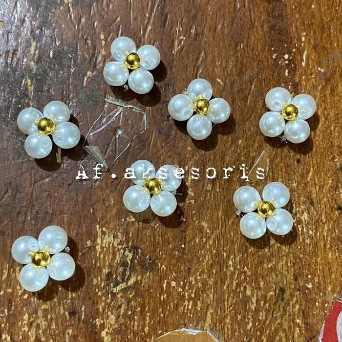 [10pcs] Tabur mutiara cantik/hiasan baju