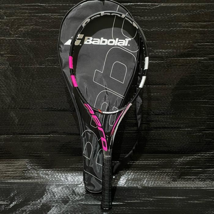 RAKET TENIS BABOLAT PREMIUM AERO PRO DRIVE PINK + SENAR DUNLOP S-GUT GRATIS TAS