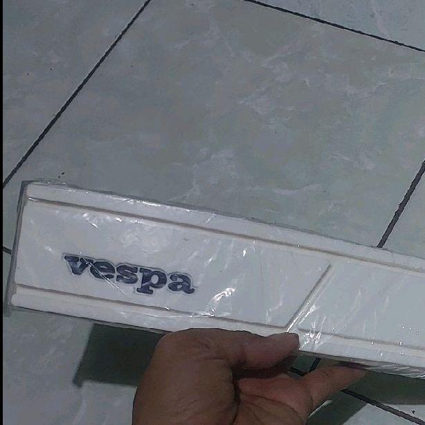 Karet Body Bodi Trim Vespa Px Series Excel PX PS Exlusive warna PUTIH