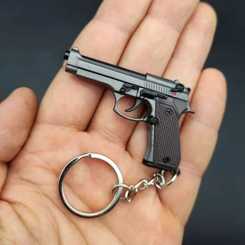1:4 Scale Alloy M92 Pistol Mini Gun Metal Keychain Pistol Revolver Shooting Gun Keychain Fidget Toy