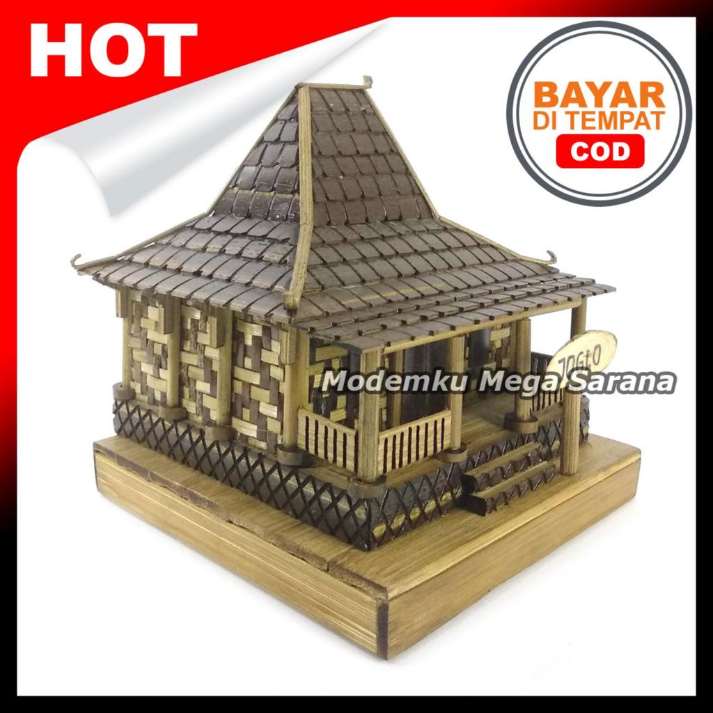 Miniatur Rumah Adat Jawa Tengah / Joglo dari bambu