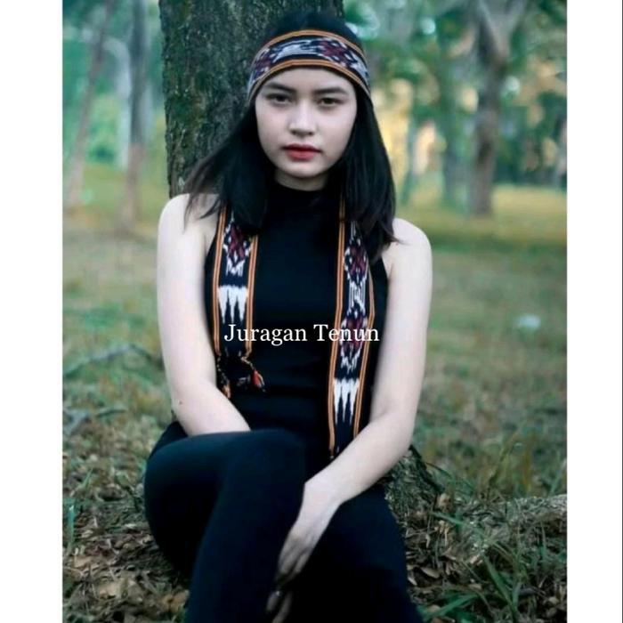 Ikat Kepala Tenun Motif NTT