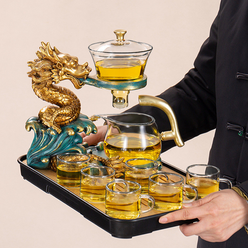 Set Alat Teh Otomatis Kaca Naga Emas - Perlengkapan Minum Teh Modern, 6 Cangkir + Baki Teh, Gaya Chi