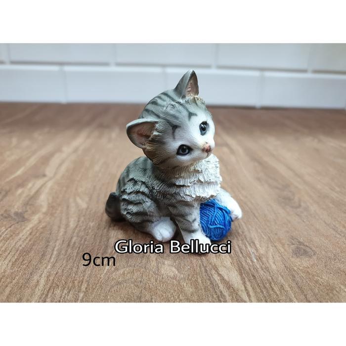 patung pajangan miniatur kucing abu benang anggora persia