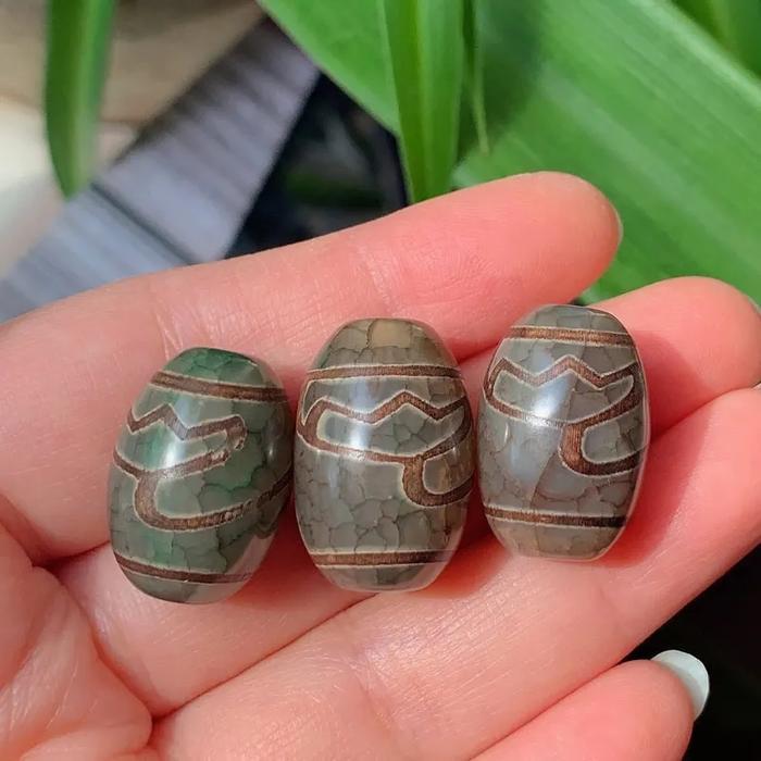 Lotus Tibetan Dzi Agates Beads Kode 1113