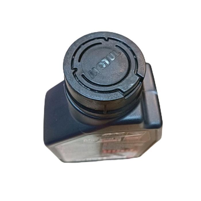 Oli Motul 800 2T Oli Samping