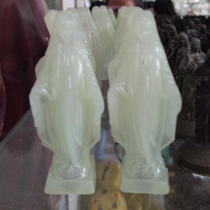 Pajangan Patung Bunda Maria Untuk Mobil Menyala Dalam Gelap Terlaris