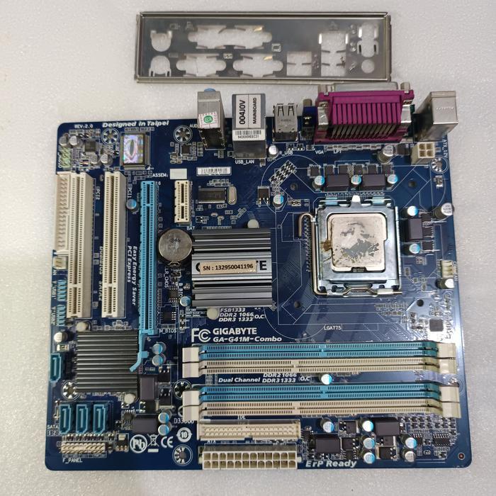 Mainboard Gigabyte GA-G41M-Combo LGA 775 untuk proc dual core 2duo slot ram ddr3 ddr2