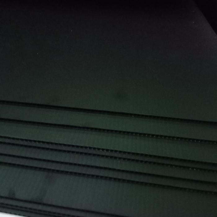 Impraboard 3Mm Hitam