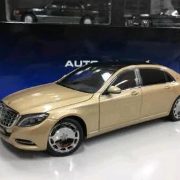 Mercedes-Benz Maybach S600 Gold - Diecast Autoart 1:18 - Platinum