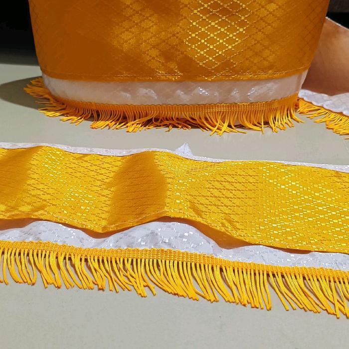 IDER IDER BALI PUTIH KUNING KAIN OSCAR