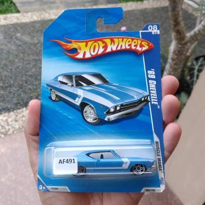 hotwheels 69 chevelle biru kode 667