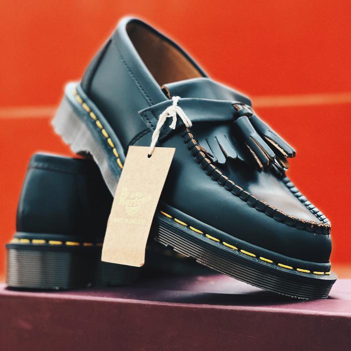 SEPATU DR. MARTENS ADRIAN TASSEL BLACK QUILON MADE IN ENGLAND