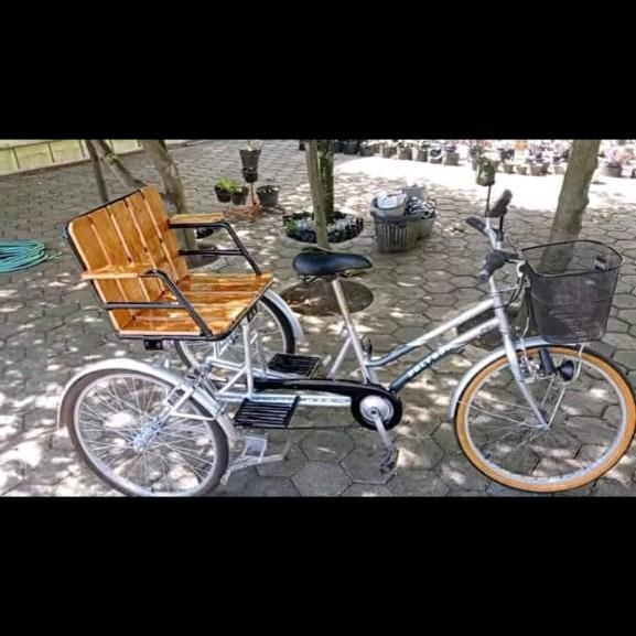 Sepeda roda 3 boncengan dewasa ukuran 26 in - Model 1, biru putih