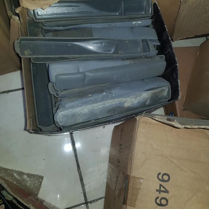 Moulding Tengah Kiri-Kanan New Hi-Grade