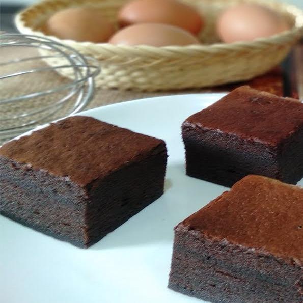 New Lapis Legit Coklat Spesial Basah 16x8cm - Food, Frozen Makanan Cemilan Cokelat Manis