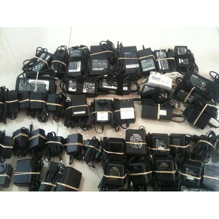 ADAPTOR UNTUK EFEK GITAR ZOOM G5