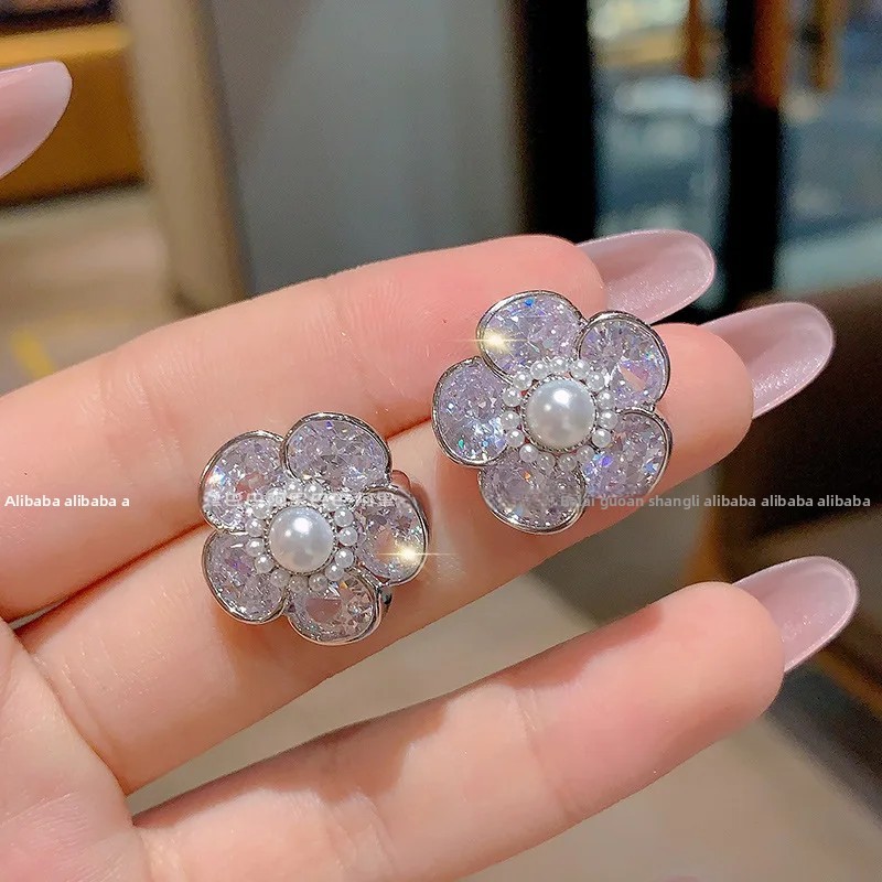 Crystal Flower Earrings Versatile Elegant Design High-End Feelings Sweet Match All New 2025 Popular