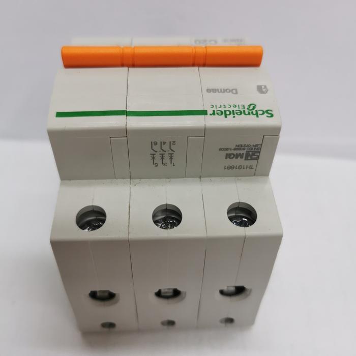 mcb domae schneider 3p 20a