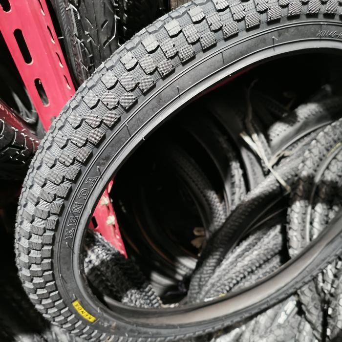 BAN LUAR SEPEDA BMX UKURAN 20X2.125 MERK KENDA KEMBANG KOTAK