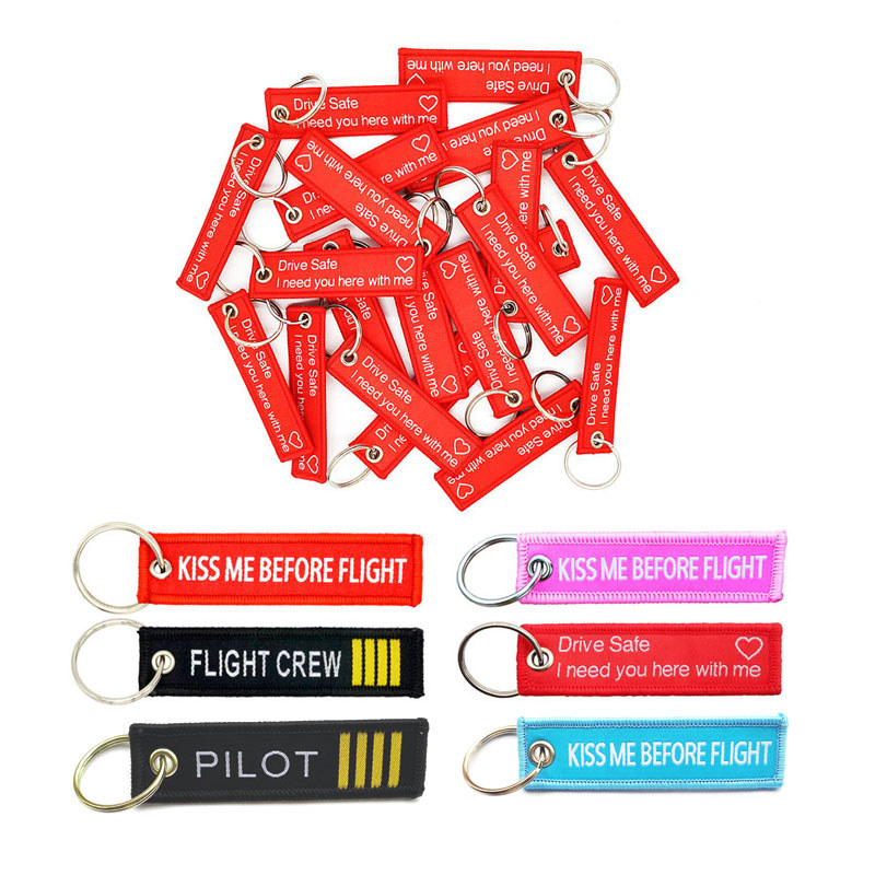20PCS/Lot Pilot Drive Safe Keychain 7.7*2cm Kiss Me Before Flight Crew Aviation Gift Luggage Pendant
