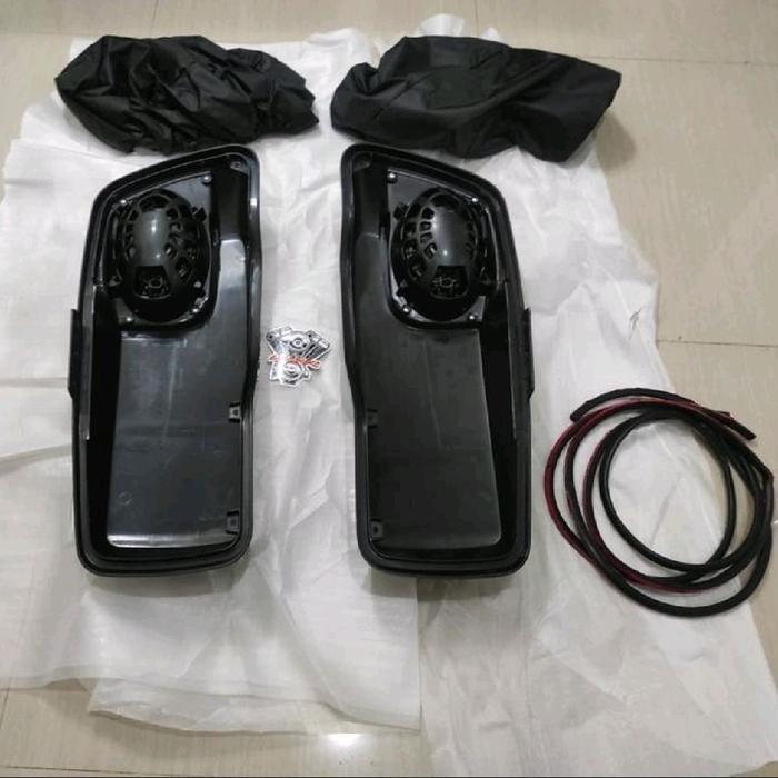 SaddlebagSpeakerLid5x7" Harley touring 2014 up EX-display